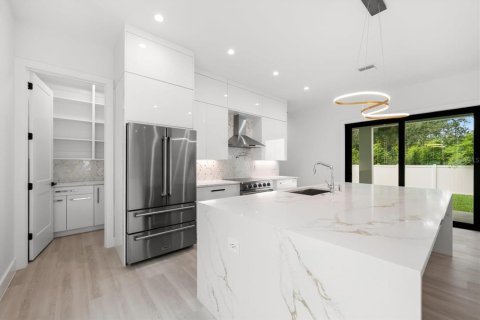 Villa ou maison à louer à Tampa, Floride: 3 chambres, 305.65 m2 № 2388603 - photo 28