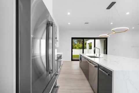 Villa ou maison à louer à Tampa, Floride: 3 chambres, 305.65 m2 № 2388603 - photo 26