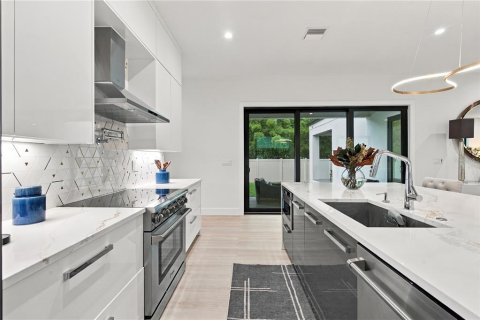 Villa ou maison à louer à Tampa, Floride: 3 chambres, 305.65 m2 № 2388603 - photo 25