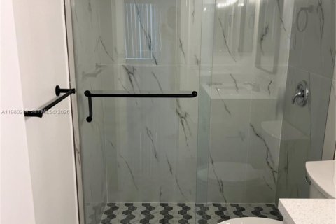 Condo in Cutler Bay, Florida, 2 bedrooms  № 2046483 - photo 27