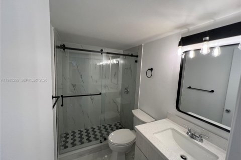 Condo in Cutler Bay, Florida, 2 bedrooms  № 2046483 - photo 26