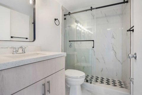 Condo in Cutler Bay, Florida, 2 bedrooms  № 2046483 - photo 14