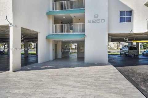 Condo in Cutler Bay, Florida, 2 bedrooms  № 2046483 - photo 2