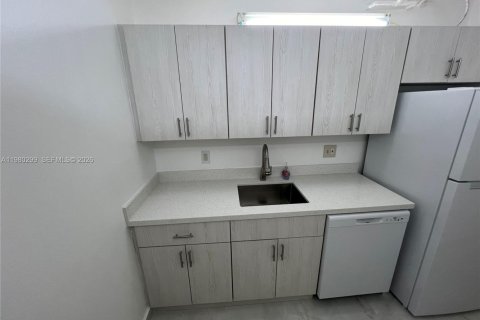 Condo in Cutler Bay, Florida, 2 bedrooms  № 2046483 - photo 22