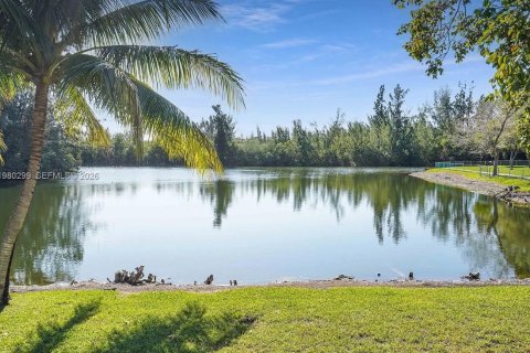 Condo in Cutler Bay, Florida, 2 bedrooms  № 2046483 - photo 10