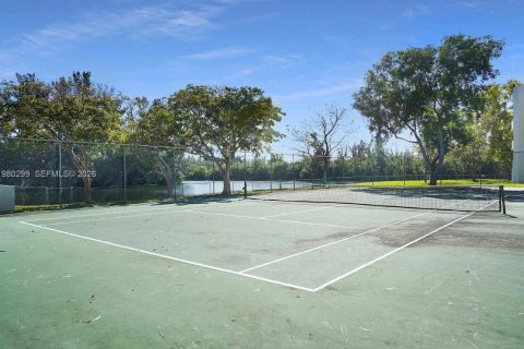 Condo in Cutler Bay, Florida, 2 bedrooms  № 2046483 - photo 5