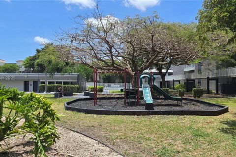 Condo in Cutler Bay, Florida, 2 bedrooms  № 1865343 - photo 20