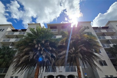 Condo in Cutler Bay, Florida, 2 bedrooms  № 1865343 - photo 22