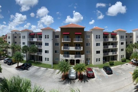 Condo in Cutler Bay, Florida, 2 bedrooms  № 1865343 - photo 24