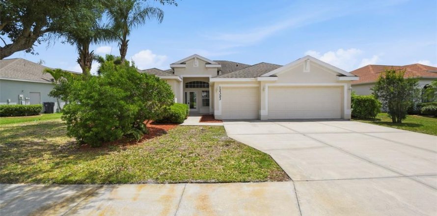 House in Parrish, Florida 4 bedrooms, 204.94 sq.m. № 2101779