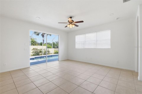 House in Parrish, Florida 4 bedrooms, 204.94 sq.m. № 2101779 - photo 8