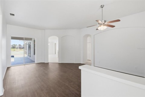 House in Parrish, Florida 4 bedrooms, 204.94 sq.m. № 2101779 - photo 7