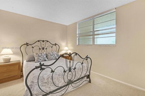Copropriété à vendre à Davie, Floride: 2 chambres, 90.12 m2 № 2023431 - photo 13
