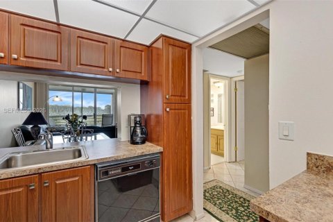 Copropriété à vendre à Davie, Floride: 2 chambres, 90.12 m2 № 2023431 - photo 6