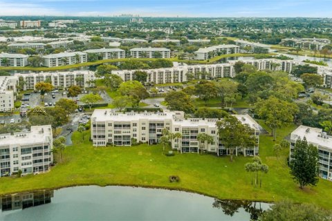 Copropriété à vendre à Davie, Floride: 2 chambres, 90.12 m2 № 2023431 - photo 18