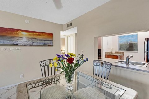 Copropriété à vendre à Davie, Floride: 2 chambres, 90.12 m2 № 2023431 - photo 10
