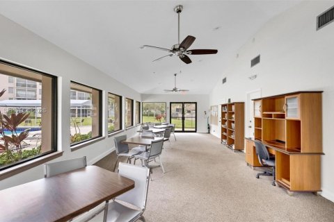 Copropriété à vendre à Davie, Floride: 2 chambres, 90.12 m2 № 2023431 - photo 23