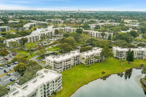 Copropriété à vendre à Davie, Floride: 2 chambres, 90.12 m2 № 2023431 - photo 20