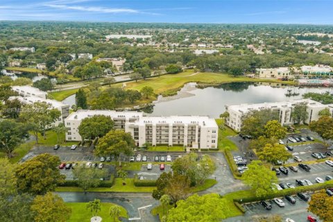 Copropriété à vendre à Davie, Floride: 2 chambres, 90.12 m2 № 2023431 - photo 17