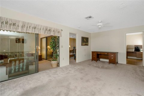 House in Sarasota, Florida 2 bedrooms, 151.43 sq.m. № 2202907 - photo 6