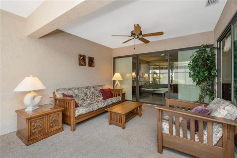House in Sarasota, Florida 2 bedrooms, 151.43 sq.m. № 2202907 - photo 23
