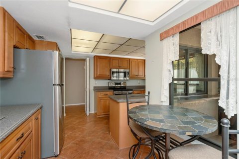 House in Sarasota, Florida 2 bedrooms, 151.43 sq.m. № 2202907 - photo 4