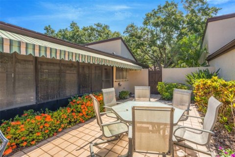 House in Sarasota, Florida 2 bedrooms, 151.43 sq.m. № 2202907 - photo 27