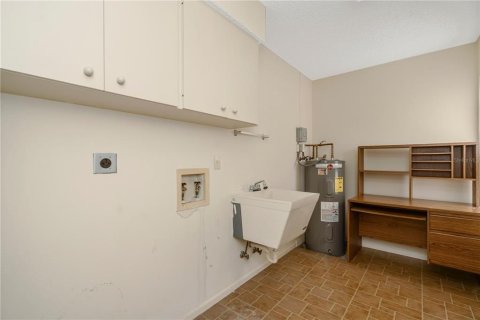 House in Sarasota, Florida 2 bedrooms, 151.43 sq.m. № 2202907 - photo 21