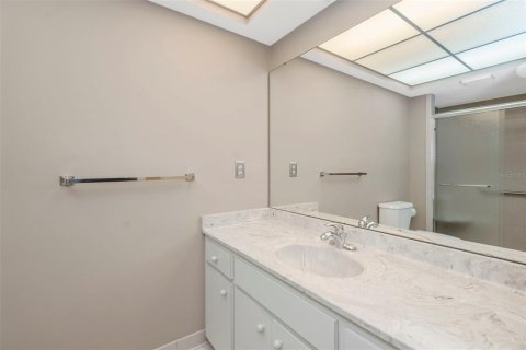 House in Sarasota, Florida 2 bedrooms, 151.43 sq.m. № 2202907 - photo 16