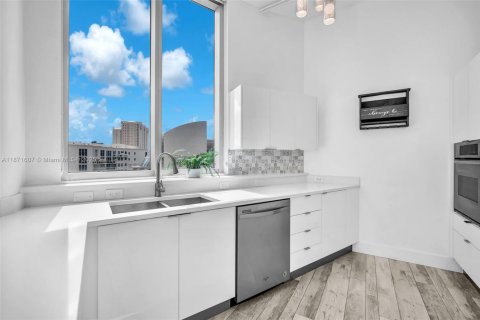 Condominio en alquiler en Aventura, Florida, 3 dormitorios, 128.02 m2 № 1922545 - foto 12