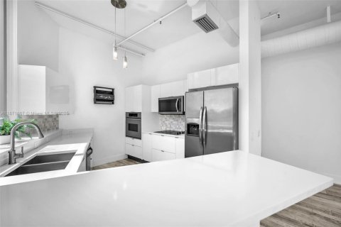 Condominio en alquiler en Aventura, Florida, 3 dormitorios, 128.02 m2 № 1922545 - foto 13