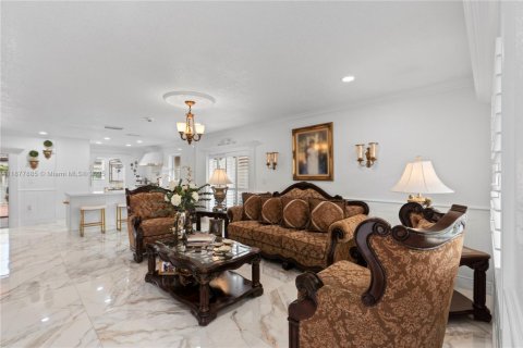 Villa ou maison à vendre à Miami, Floride: 3 chambres, 145.21 m2 № 1925307 - photo 7