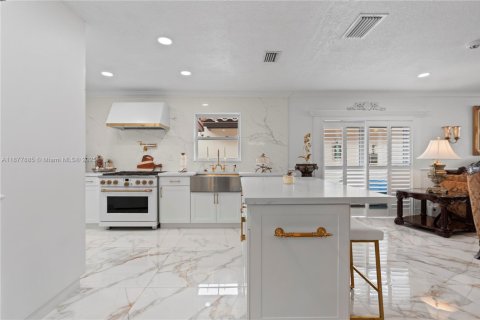 Villa ou maison à vendre à Miami, Floride: 3 chambres, 145.21 m2 № 1925307 - photo 16