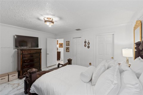 Villa ou maison à vendre à Miami, Floride: 3 chambres, 145.21 m2 № 1925307 - photo 24