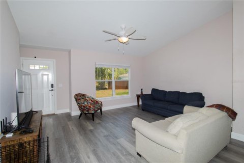 House in Ocala, Florida 3 bedrooms, 134.99 sq.m. № 1551683 - photo 8