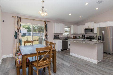 House in Ocala, Florida 3 bedrooms, 134.99 sq.m. № 1551683 - photo 14