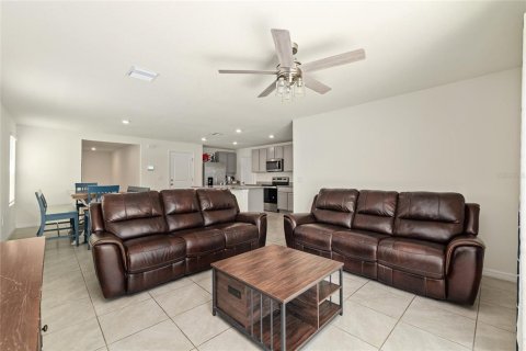House in Newberry, Florida 5 bedrooms, 222.04 sq.m. № 1721482 - photo 15