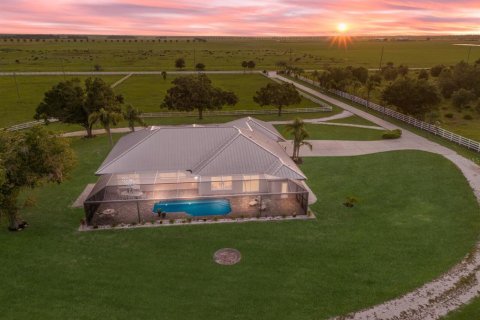 Villa ou maison à vendre à Myakka City, Floride: 4 chambres, 358.79 m2 № 1826633 - photo 8