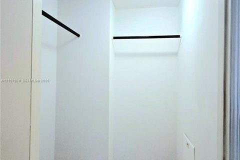 Apartment in Miami, Florida 1 bedroom, 72.93 sq.m. № 2422924 - photo 19