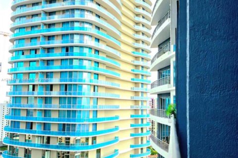 Apartment in Miami, Florida 1 bedroom, 72.93 sq.m. № 2422924 - photo 23