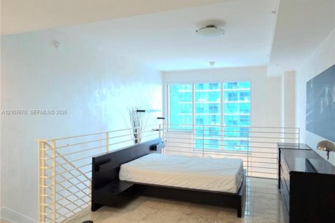 Apartment in Miami, Florida 1 bedroom, 72.93 sq.m. № 2422924 - photo 16