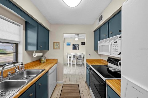 Copropriété à vendre à Daytona Beach, Floride: 2 chambres, 52.95 m2 № 2217824 - photo 10