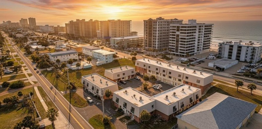 Condo à Daytona Beach, Floride, 2 chambres  № 2217824