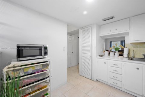 Copropriété à vendre à Aventura, Floride: 1 chambre, 74.32 m2 № 1860253 - photo 9