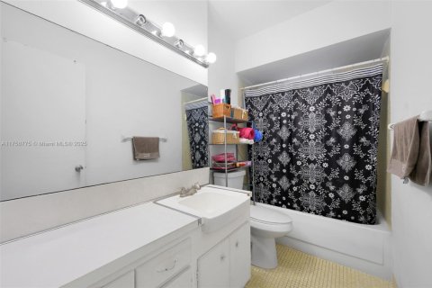 Copropriété à vendre à Aventura, Floride: 1 chambre, 74.32 m2 № 1860253 - photo 15