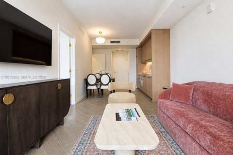 Condo in Miami, Florida, 1 bedroom № 2185863 - photo 2