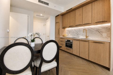 Condo in Miami, Florida, 1 bedroom № 2185863 - photo 6