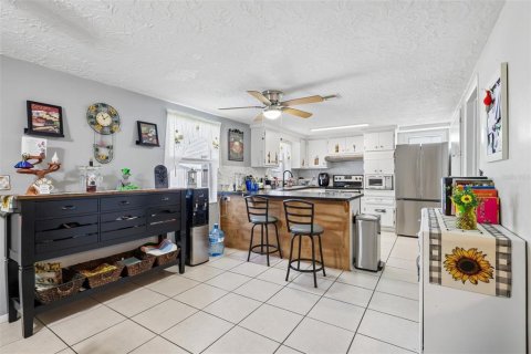 House in Holiday, Florida 3 bedrooms, 88.07 sq.m. № 2155718 - photo 8