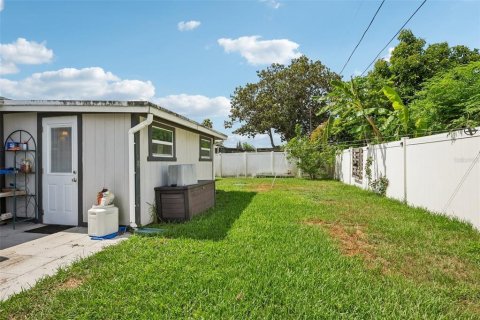 House in Holiday, Florida 3 bedrooms, 88.07 sq.m. № 2155718 - photo 16
