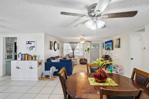 House in Holiday, Florida 3 bedrooms, 88.07 sq.m. № 2155718 - photo 7
